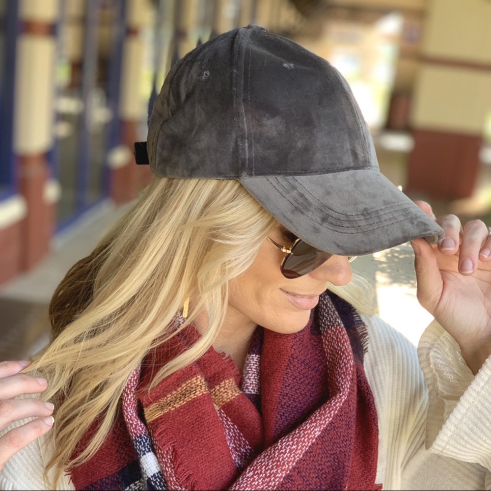 ✨RESTOCKED✨Gray Velvet Baseball Cap - Picture 2 of 7